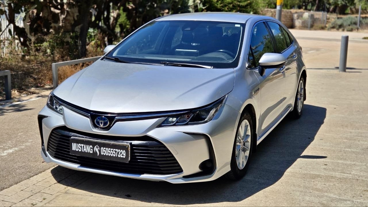 TOYOTA COROLLA HYBRID