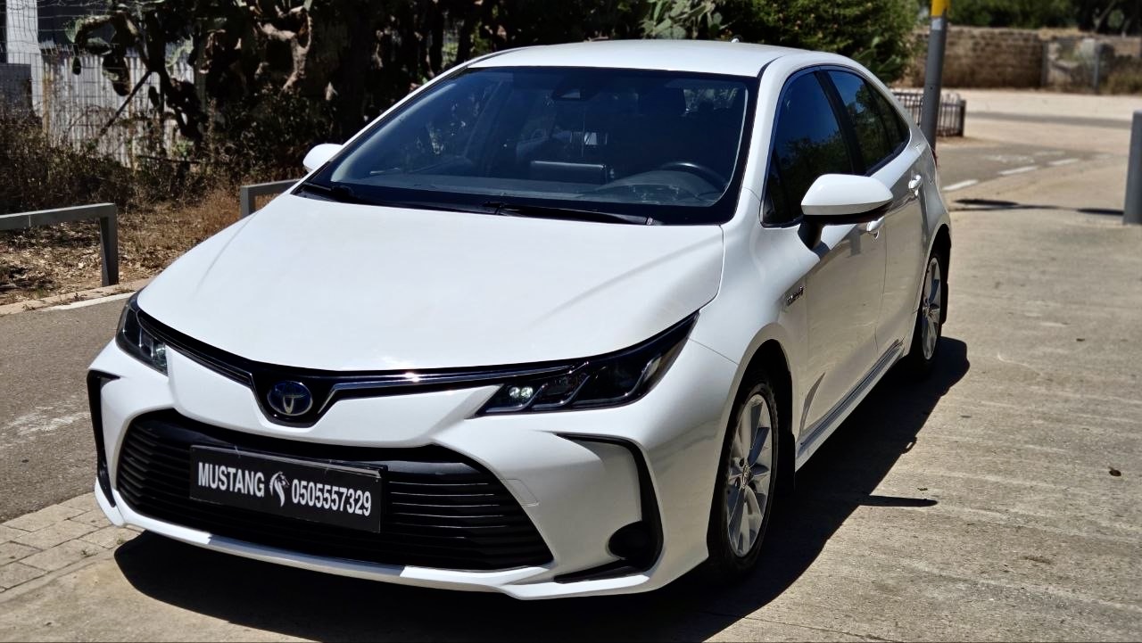 TOYOTA COROLLA HYBRID