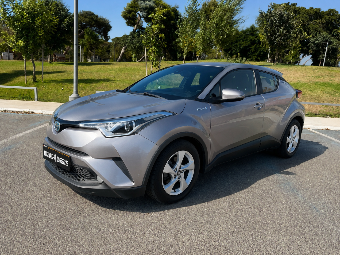 TOYOTA CH-R