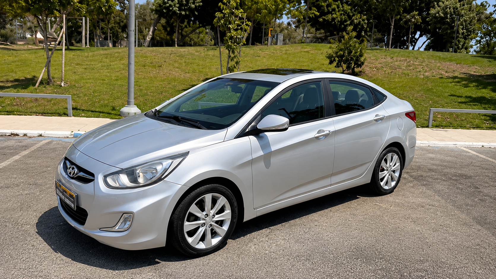 HYUNDAI i25 PREMIUM